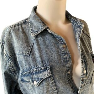 Levi’s Men’s Medium Denim Western Pearl Snap Shirt – Faded Cotton